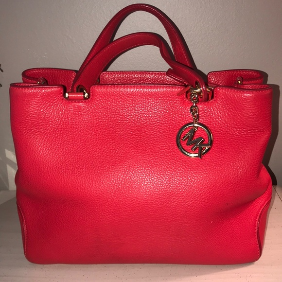 Michael Kors Handbags - FLASH SALE!!! AUTHENTIC Michael kors shoulder bag